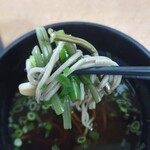 自笑亭 - 山菜と麺が絡み合う(2022.4.10)