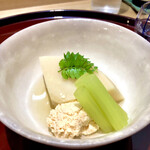 礒田 - 白子筍と蕗の薹　鯛の子　優しい沁み渡る美味しさ