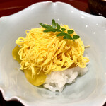 礒田 - 唐墨と錦糸卵の飯蒸し　美味しいですよ