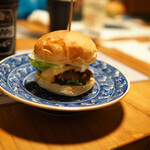 酒肴 新屋敷 - アジフライバーガー