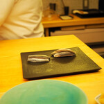 鮨おにかい＋1 - 小肌・いわし酢〆