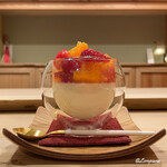 御料理 寺沢 - さくらんぼ､せとか､いちごとブルーチーズのブランマンジェ