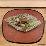 御料理 寺沢 - 一寸豆蜜煮､鯛の子､蛍烏賊の木の芽焼､車海老のキャビア載せ､鯨の畝須の自家製鯨ベーコン､甘海老海鼠腸和え､薑､楤の芽天ぷら､幸神目抜炭火焼