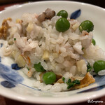 御料理 寺沢 - 喜知次と帆立の稚貝､豌豆豆､筍､木の芽の炊込みごはん