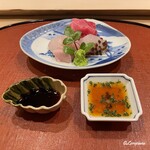 御料理 寺沢 - 松皮鰈に油目焼霜､本鮪トロを割醤油とちり酢で