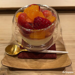 御料理 寺沢 - さくらんぼ､せとか､いちごとブルーチーズのブランマンジェ