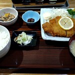 福千 - 料理写真:とんかつ定食