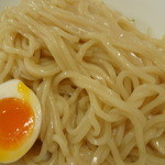 山形屋西洋酒場 - つけ麺の麺アップ