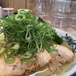 中華蕎麦 春馬 - どっアップで〜