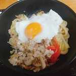 四ツ木製麺所 - デラックスやきうどん