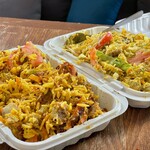 Royal Grill Halal Food - Lamb Chicken & Rice、Chicken Biryaniを混ぜ終えた後。私の友人の中にもこうして混ぜた後の見た目が嫌だと言う者がいますが、これが一番美味しい食べ方です (^^)。