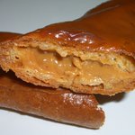 パティスリー・ケ・モンテベロ - エクレール　キャラメル＠２６０円