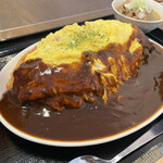 わ楽 - デミグラスの湖に高い断崖と黄色い大陸