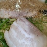 江ちゃんラーメン - 上から…チャーシュー＆ゴマ側♪