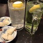 Izakaya Chuusuke - お通しとレモン ライムサワー