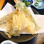 Aizuyamamiyakosoba Tsutsumian - 季節の野菜と海老のてんぷら