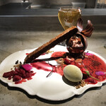 PATISSERIE ASAKO IWAYANAGI - 熱いソースをかけると…