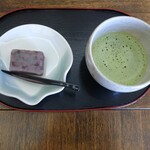 二葉屋 - 大洲銘菓「志ぐれ餅」と お抹茶   450円