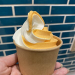 北海道うまいもの館 - 料理写真:ミックスカップ 350円