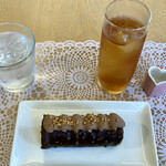 뮤제 드 애슈 - 프랄리네 초콜릿과 아이스티