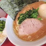 武蔵家 大宮店 - らーめん＋味玉＆ライス少なめ