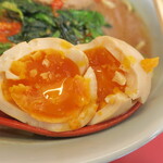 武蔵家 - 味玉の中身