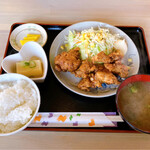 Cafe キッチン 愛 - からあげのランチ700円