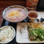 丸亀製麺 - チーズトマたまセットに竹輪天購入ネギ天かす、スープはセルフ