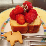 森のらくだ - いちごロール