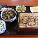 道の駅　大滝温泉　郷路館 - ざるそば・しゃくし菜丼セット(1,000円)