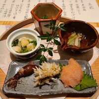 対馬のどぐろとイカ活き造り 博多 魚蔵 都ホテル店 - 