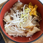 Uddo Rando Kafe - タンと豚バラの、たんばら丼だぞ。