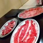 Taishuu Horumon Yakiniku Kemuriki - 