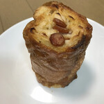 パン屋 いちばんがま - フランスパンの中にカルボナーラ