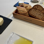 ナベノ-イズム - バケット、バター、塩、若い香りのオリーブオイル　　　