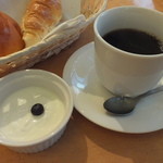 ホテルマイステイズプレミア札幌パーク - 「道産ヨーグルト」：トロトロで穏やかな酸味。生乳の香りを残し、こちらは美味しい！