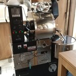 COFFEE PICTURES - フジローヤルの焙煎機です。３キロだったかな。