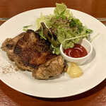 パブリックハウス ブラボー! - ジャークチキン(税込880円)