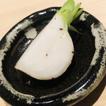 温石 - 蕪の炭火焼き。青山のフレンチより美味い