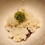 温石 - 知床牛の端っこをそっと隠してご提供。肉好きなラッコを気遣っていただきます