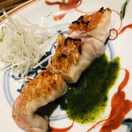 温石 - 金目鯛の炭焼き。抜群の美味さ。薬味は木の芽酢です