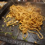 鶏豚焼肉 牛ホルモン酒場 森田商店 - 〆の焼きそばもいいね！