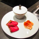 北海道焼肉 北うし - 【前菜】フォアグラの茶碗蒸し・ミノ昆布〆・ 自家製カラスミ添え