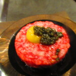 北海道焼肉 北うし - びえい和牛サーロイン使用・とろけるユッケの美深産キャビアのせ