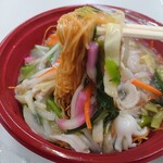 中国酒家 上海亭 - 皿うどんをテイクアウト(700円)。とろみのある餡が絡みます♪