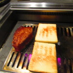北海道焼肉 北うし - 【特選3】びえい和牛のヒレステーキサンド