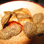 北海道焼肉 北うし - 【特選2】びえい和牛・サーロイン焼きすき・フランス産黒トリュフがけ・江別市太田ファームの鶏卵黄身で