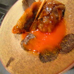 北海道焼肉 北うし - 【特選2】びえい和牛・サーロイン焼きすき・フランス産黒トリュフがけ・江別市太田ファームの鶏卵黄身で