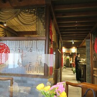 全聚徳 銀座店 - 内観_店奥から入口