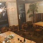 福よし - 店内（海側の席）